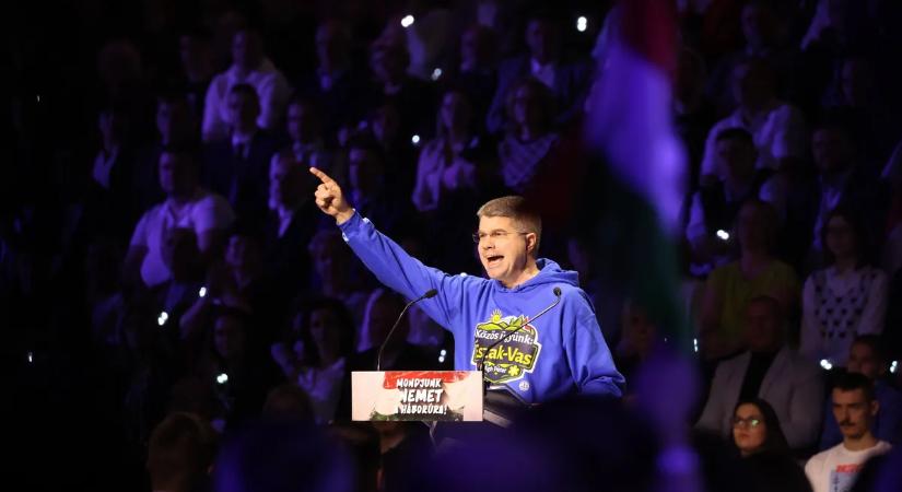 Ágh Péter a szombathelyi Háborúellenes Gyűlésen: "Mi nem magunkért akarunk győzni, hanem minden magyarért, minden vasiért"