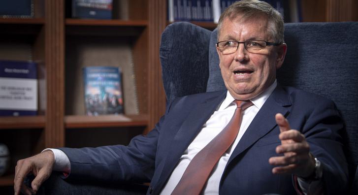 Közel egy éve tart a nyomozás, még sincs gyanúsított a jegybanki alapítványok ügyében