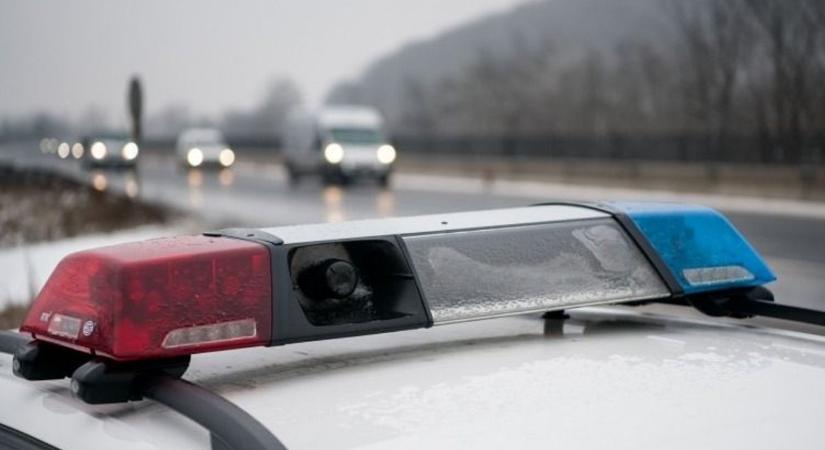 Baleset történt a 7331-es úton,teljes útzár van érvényben