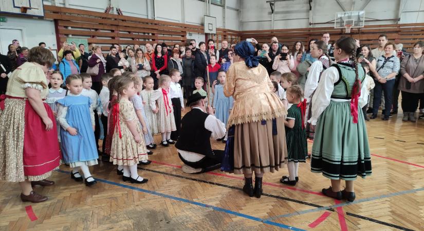 A kukoricamorzsolás kápráztatta el a gyerekeket a vásárhelyi Gazdanapon