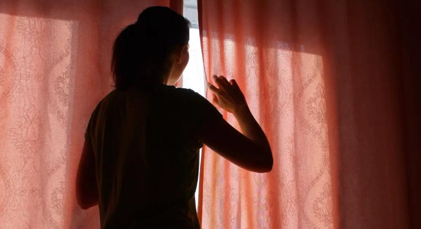 A függöny mögött leskelődött Zsanett: egyből a börtönbe vitték a rendőrök