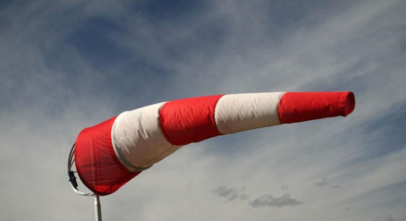 Tíz fok, élénk szél, de esernyő nem kell – így alakulhat a holnapi időjárás