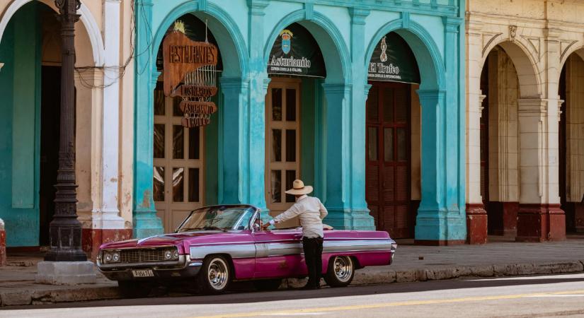 Üzemanyag- és közlekedési korlátozás, hibrid oktatás – kemény lépéskre kényszerűl Kuba
