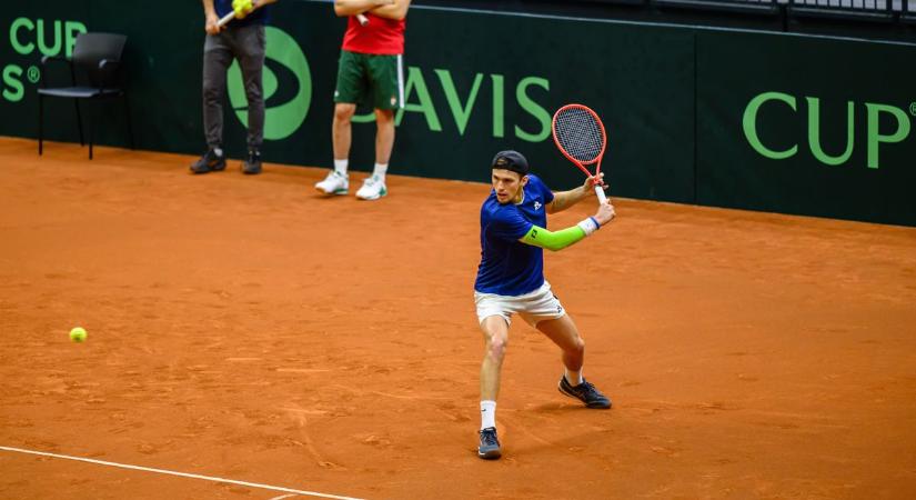 Kétórás meccsre kényszerítette Piros Zsombor Tommy Pault Tatabányán, de az amerikaiak vezetnek a Davis-kupában