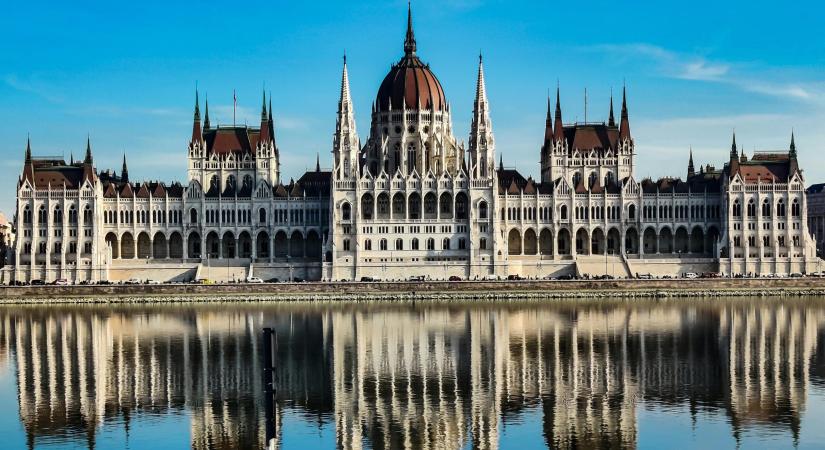 A kriptovaluták is bekerültek a Tisza Párt választási programjába