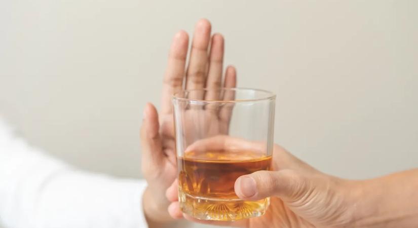 Ezek a sztárok egy korty alkoholt sem isznak – meg fogsz lepődni, kikről van szó