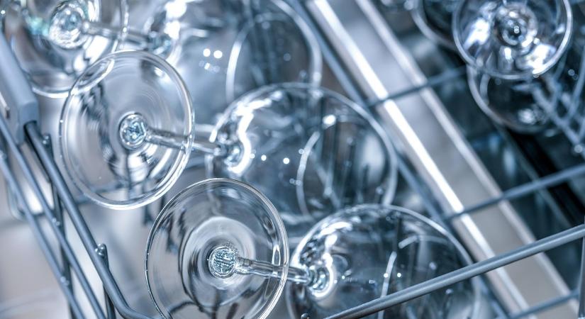 5 konyhai eszköz, amit tilos a mosogatógépben tisztítani