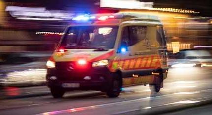 Szirénázó mentőautó ütött el egy 13 éves kislányt a Zsolnay Vilmos úton