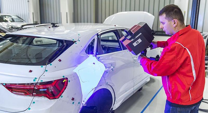 Nullaszázalékos ajánlattal indultak a bértárgyalások a győri Audinál – ez történt a 6. héten