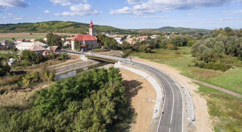 Újból lezárták az Ipolyvarbót Őrhalommal összekötő hidat