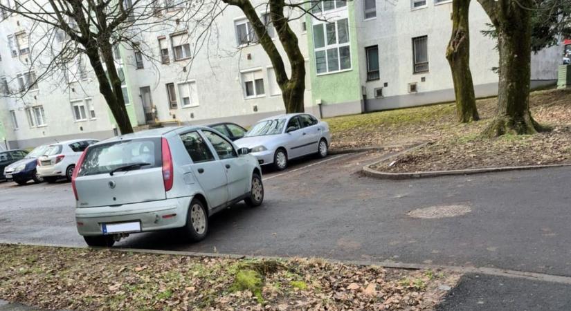 A parkolásnak is vannak szabályai! – Ha vétesz ellene, kétszeres összegbe is fájhat