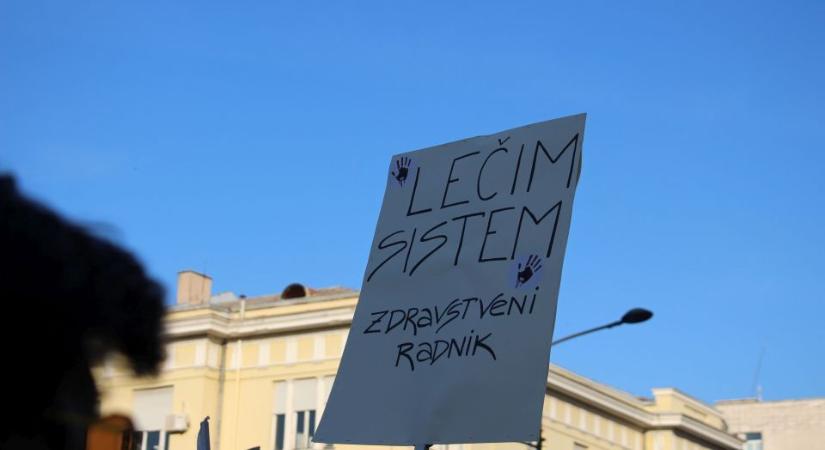 „A rendszer megbetegedett – üzenik az egészségügyi dolgozók”