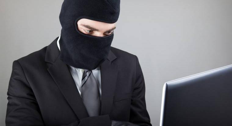 Adathalász üzenetek kiküldésekor csaptak le a rendőrök a csalókra