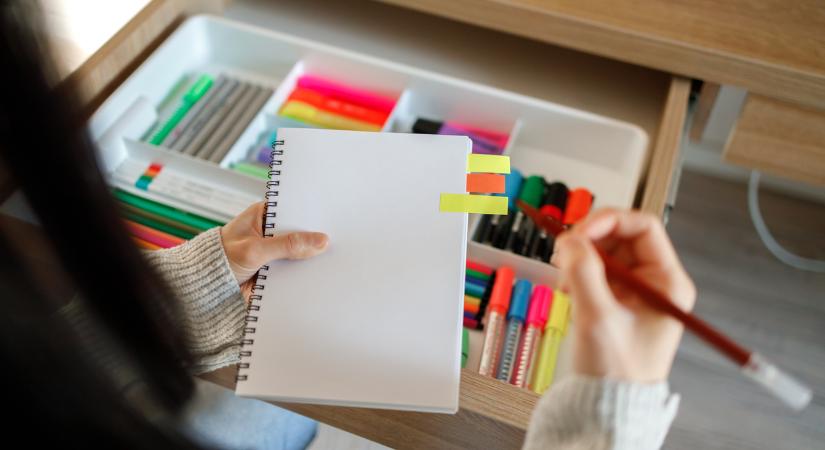 Napi horoszkóp 2026. február 8.: ma a lelkedben és a környezetedben is rendet tehetsz