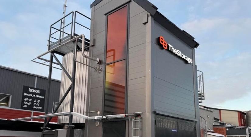 Forró homok a hűvösebb éghajlatért: Finnország megoldást talált egy égető problémára?