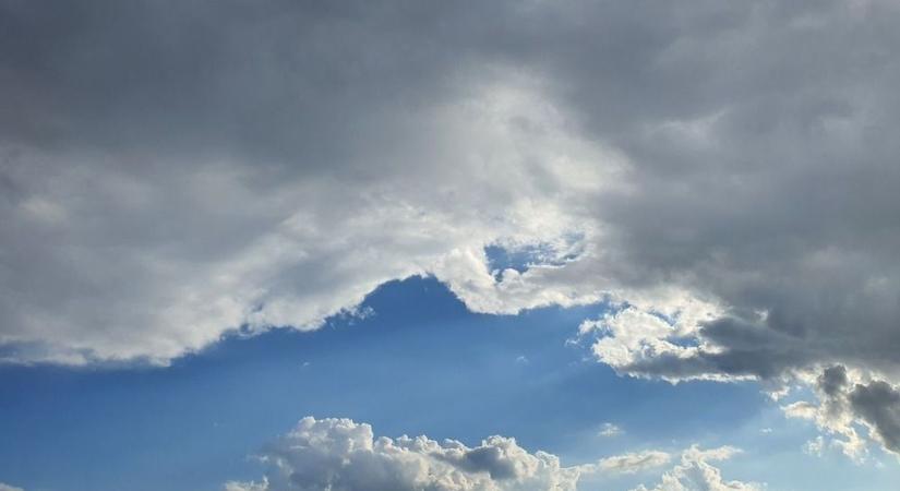 Felhős, helyenként csapadékos vasárnap jön, néhol a nap is kisüthet