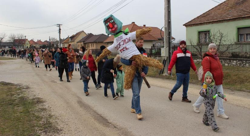 Eltemették a telet Bőnyön