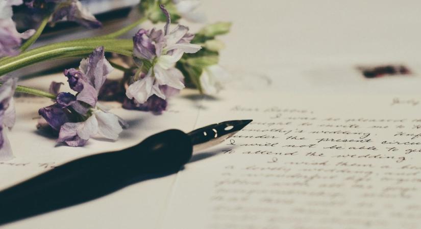 Miért jönnek vissza a kézzel írt szerelmes levelek 2026-ban?