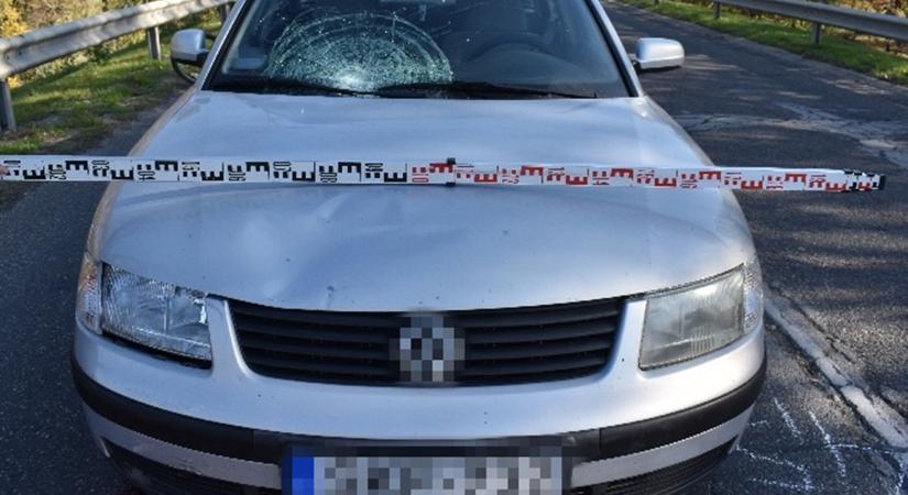 Nem az utat figyelte a volkswagenes, halálra gázolta a kerékpárost