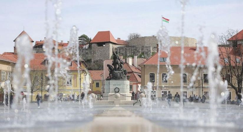 Évek óta nem működő szökőkutak is életre kelnek Egerben