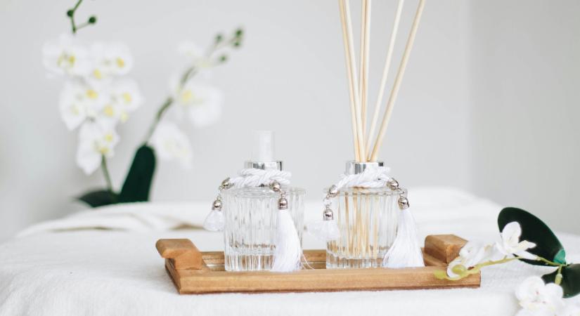 8 természetes lakásillatosító ötlet otthonra