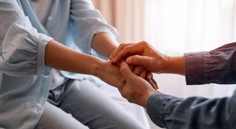 Évekig legyintettek az orvosok a nő panaszaira, végül az egész pajzsmirigyét el kellett távolítani