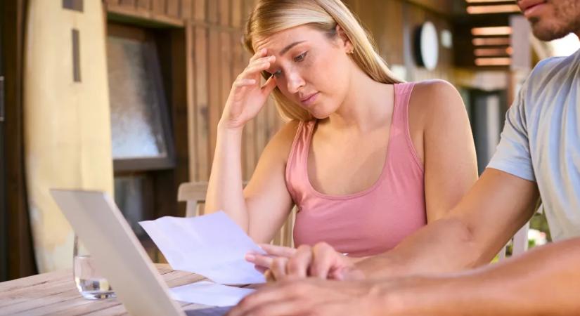 Csökkenő kamatok, drága törlesztők: miért most éri meg a hitelkiváltás?