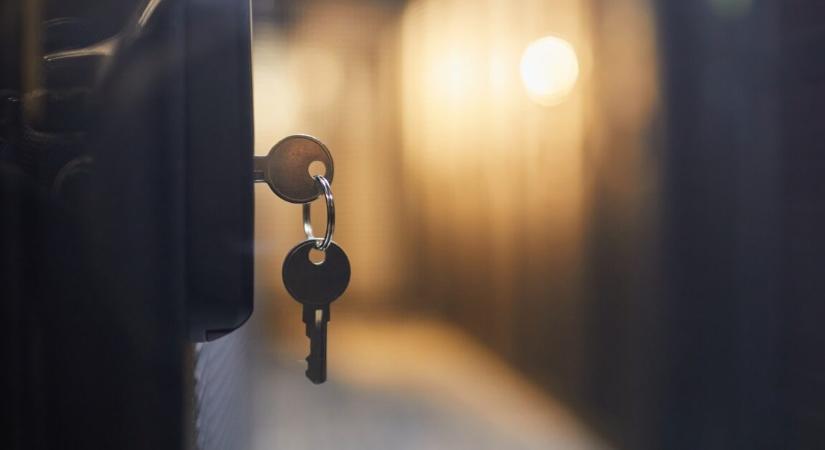 Videót csinált a nő a főnökének, hogy bizonyítsa, miért késik a munkából