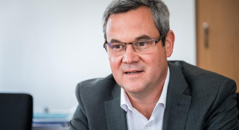 Takács Péter szerint nem kell túlragozni a nyílt állkapocstöréssel hazaengedett MKKP-passzivista ügyét