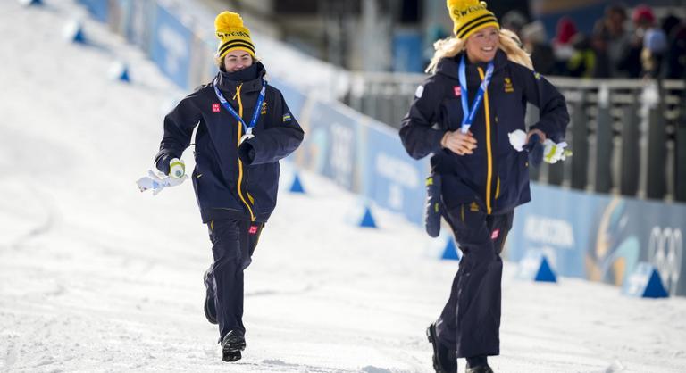 Az olimpiai éremről szőtt álmai nem, csak a medálja tört össze a svéd sífutónak