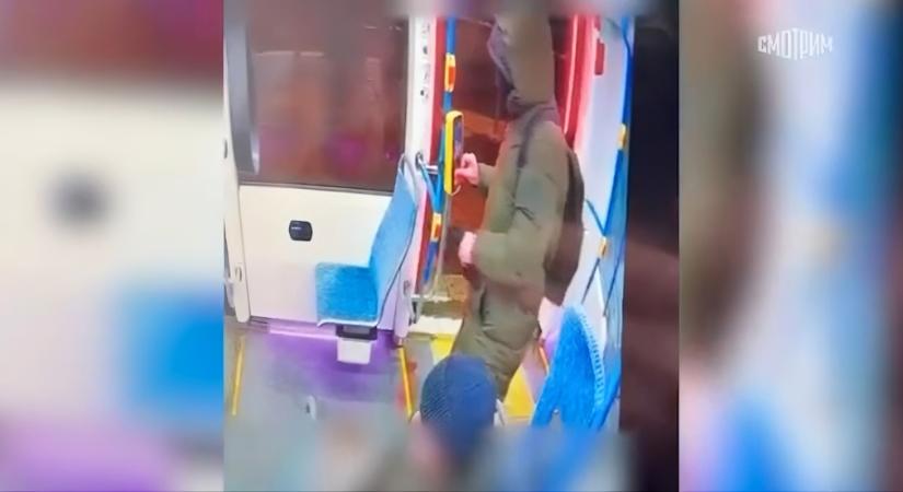 Elfogták a férfit, aki pénteken többször rálőtt egy orosz tábornokra – videón a menekülése