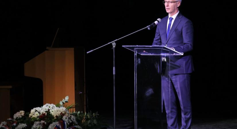 Soltész Miklós: a magyarországi szlovákokkal minden területen együttműködik a kormány