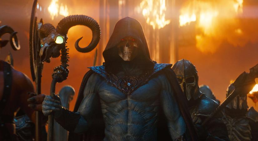 Csontarcú a toxikus férfiasság megtestesítője lesz az élőszereplős Az univerzum védelmezőiben, ha hihetünk az új film rendezőjének