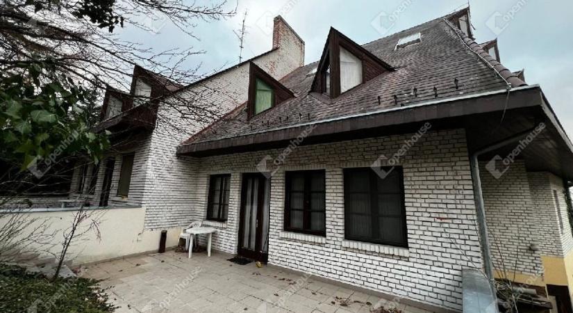 Eladó egy panzió Sopronban - Csodás környezetben a Lőverekben, miniapartmanokkal