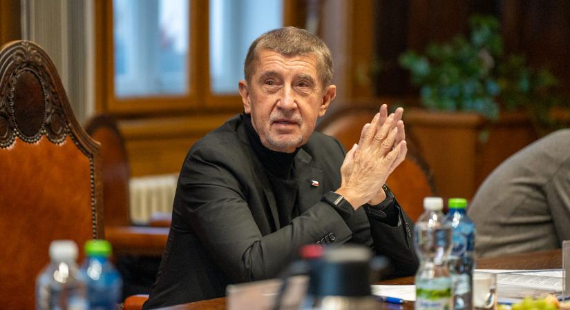 Andrej Babiš is támogatja a közösségi média tilalmát 15 év alatti gyermekek számára