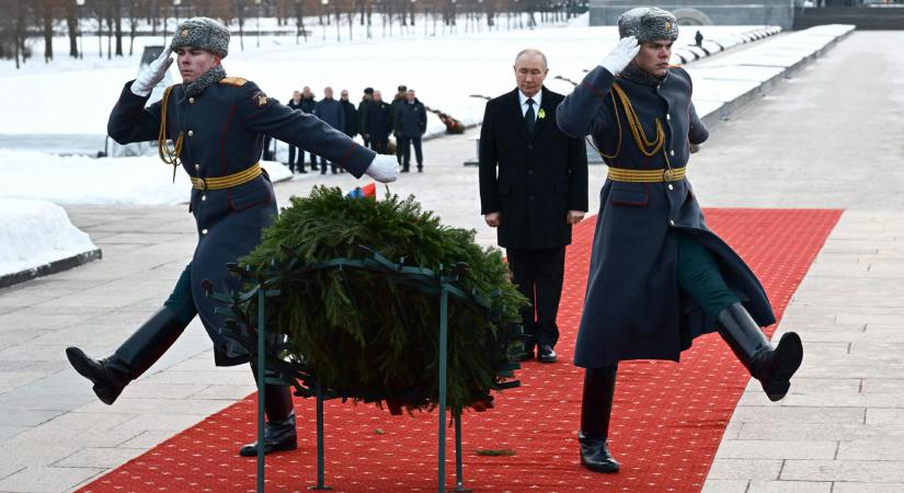 Országgyarapítóként hajlandó csak tárgyalni Putyin Ukrajna sorsáról