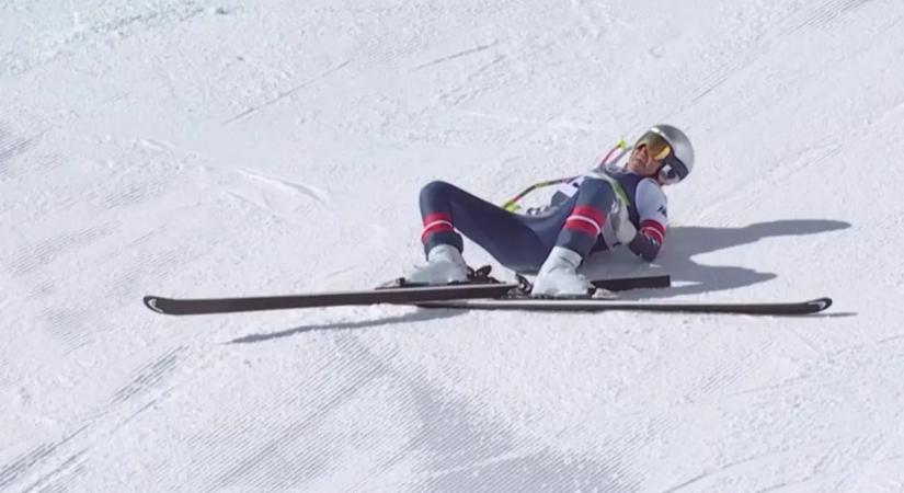 Lindsey Vonn nagyot bukott, térdszalagszakadása után megint mentőhelikopter vitte el