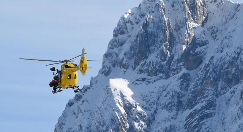 Hatalmasat bukott Lindsey Vonn, helikopterrel kellett kórházba vinni – videó