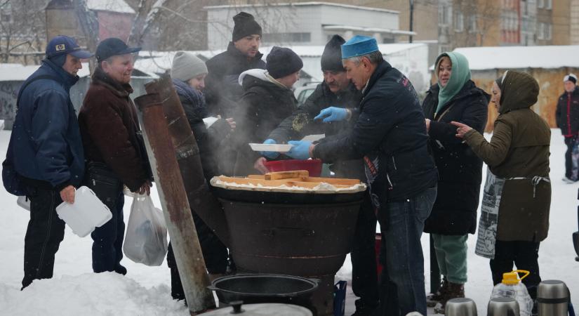 Lehetetlen helyzetben Ukrajna: leállt az áramtermelés