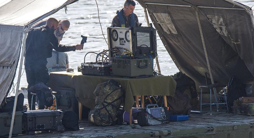 Lezárták a városrészt: éles hadieszköz kerülhetett elő a folyómederből