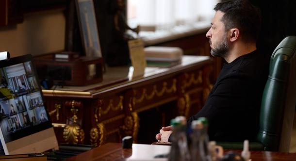 Zelenszkij online-értekezletet tartott az orosz támadás következményeiről