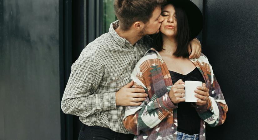 Hogyan vidítsd fel a párod, ha rossz kedve van? – Gesztusok, amik csodát tehetnek