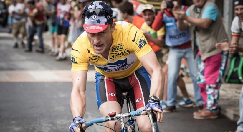 Oscar-jelölt színésszel készülhet életrajzi film a világ egyik legismertebb bicajosáról, amit a Konklávé rendezője dirigálhat