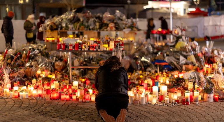 Tűz ütött ki a szilveszteri tűzvész áldozatainak emelt emlékhelyen Svájcban