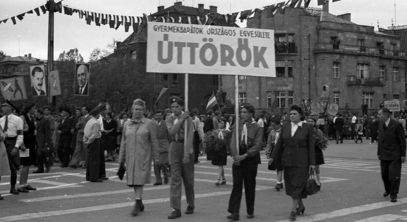 Kőkemény retró kvíz a régi idők iskolájából: ha te is voltál úttörő, ezt a 8 kérdést illik hibátlanul megválaszolni