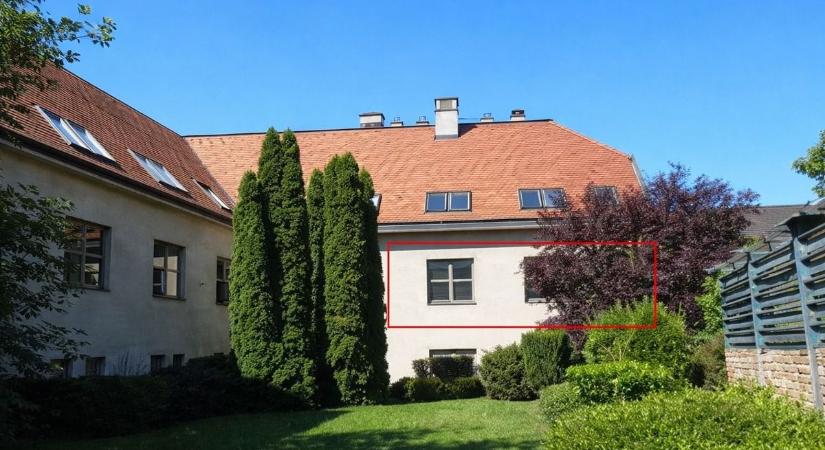 Ilyen lakások ritkán jönnek szembe: saját mélygarázzsal kínálják őket a belvárosban ( galéria)