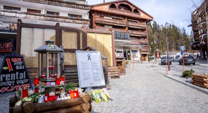 Elátkozott hely: tűz ütött ki a szilveszteri tűzvész áldozatainak emlékhelyén Svájcban