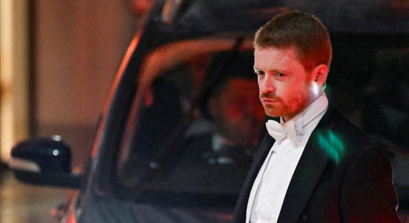 A brit miniszterelnök kabinetfőnökét is magával rántotta az Epstein-botrány