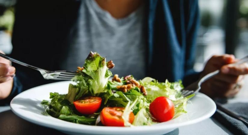 Nem a saláta a legjobb fogyókúrás étel: ez teszi igazán lapossá a hasad