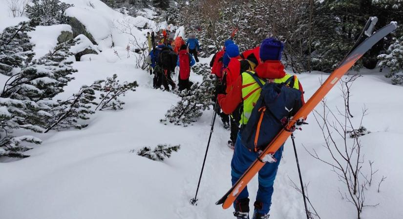 Két hegymászó meghalt a Tátrában – egri szakember mondta el, mi történik, ha jön a lavina